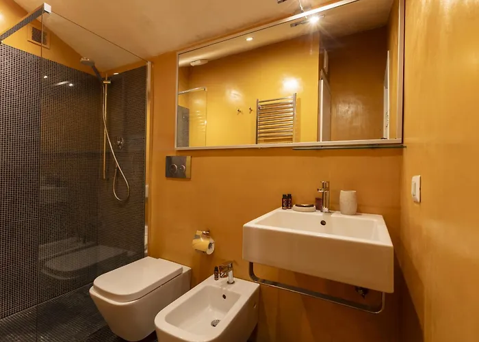 Romac Coronari With Gym, Sauna And Garden Rzym